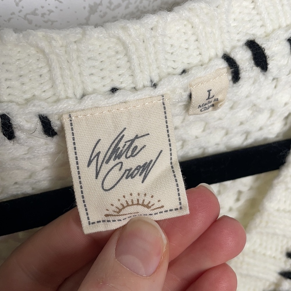 White Crow Knit V-Neck Sweater - Picture 4 of 9